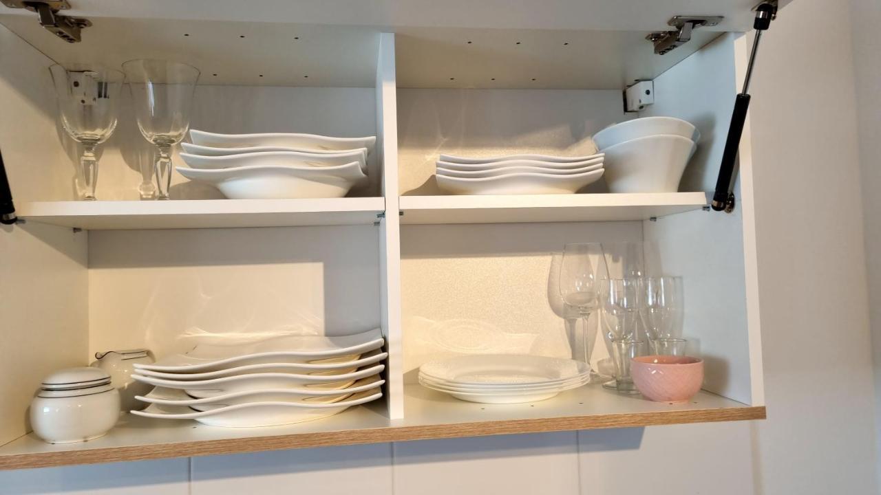 Ruhige, Modern Eingerichtete 2 Zimmer Wohnung Im Untergeschoss Eines Zweifamilienhauses Hildrizhausen Extérieur photo